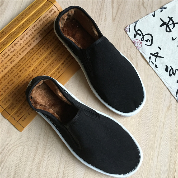 Audiniai batai su apvalia nosimi, kvėpuojanti viršutinė dalis, guminė pada, žemas kulnas 1–3 cm, kinų stilius