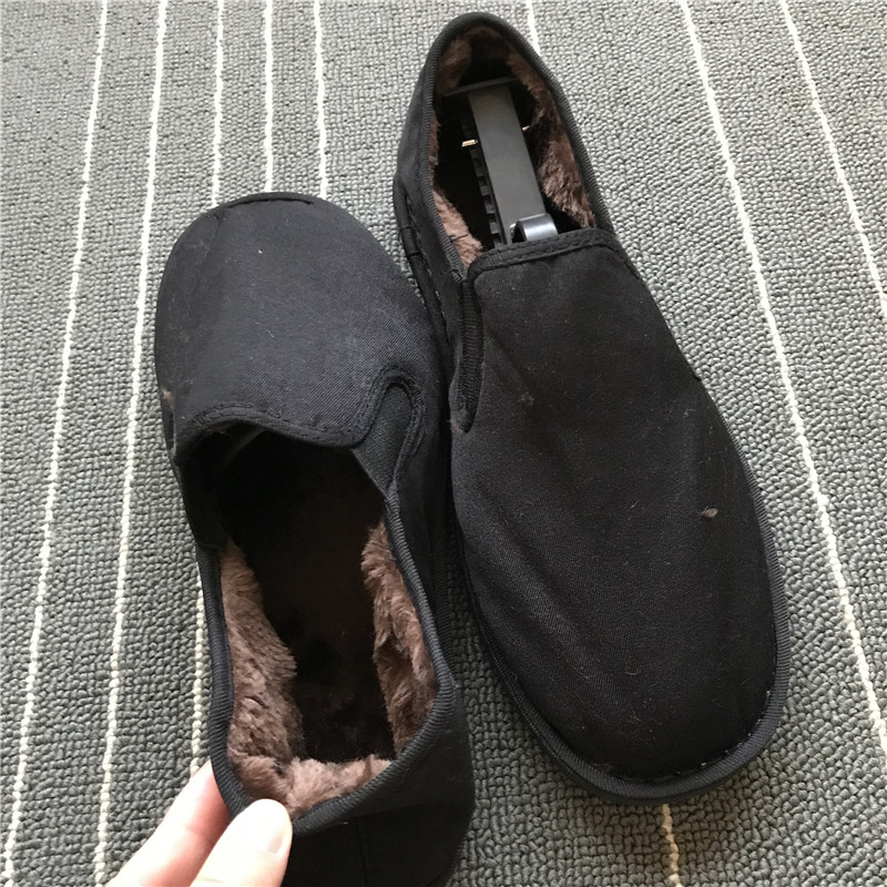 Audiniai batai su apvalia nosimi, kvėpuojanti viršutinė dalis, guminė pada, žemas kulnas 1–3 cm, kinų stilius