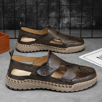 Vyriniai sandalai Romos stiliumi su piršto apsauga, viršus iš jautienos nubuko odos, minkšta ir stora pada, paplūdimių batai, kodas Xg507, 2024 m. pavasaris, vyrams virš 60