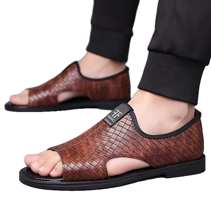 Ανδρικά σανδάλια από δέρμα μικροϊνών με ανάγλυφη υφή, αδιάβροτα, σόλα καουτσούκ, slip-on, casual, με ανοικτό μπροστινό μέρος