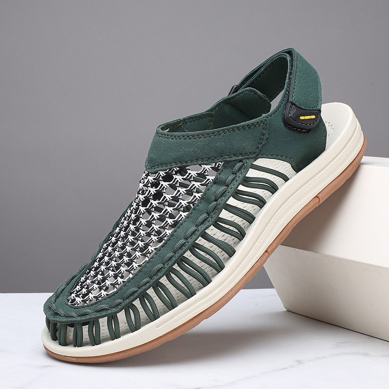 Ανδρικά σανδάλια με υφαντή επάνω επιφάνεια, σόλα καουτσούκ, κλείσιμο Velcro, αθλητικό στιλ, κλειστό δάχτυλο, καλοκαίρι 2025