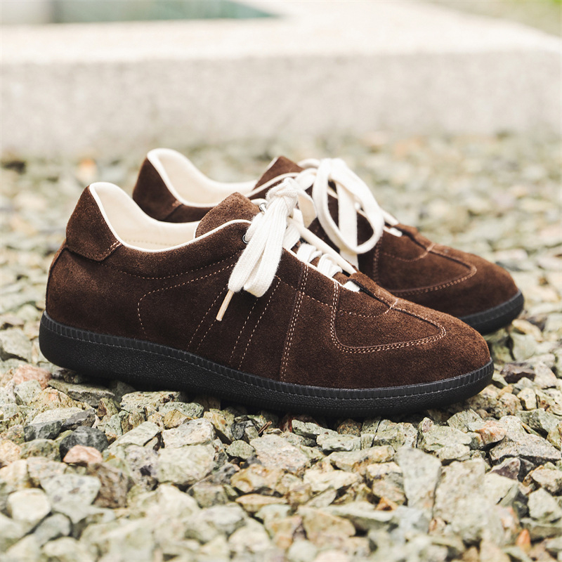 Férfi velúr bőrű alacsony profilú sportcipő gumírozott talppal (felsőrész velúr, kerek orr, nyár)