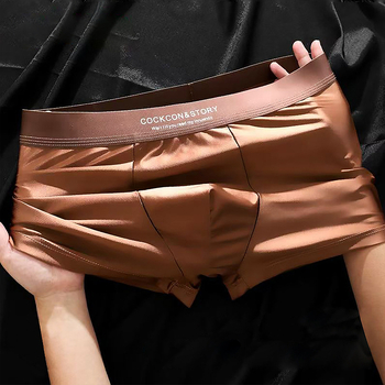 Sima varrás nélküli férfi boxer brief nylonból, kötött, 80–90% viszkóz bélés a keresztcsontnál, középső derék