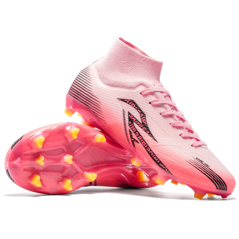 Augstas kurpes futbolam ar elpojošu tehnoloģiju, antislīdējoša zole, triecienu absorcija, tīmekļa odere iekšpusē.