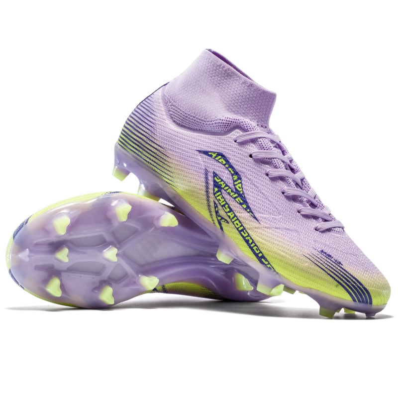 Augstas kurpes futbolam ar elpojošu tehnoloģiju, antislīdējoša zole, triecienu absorcija, tīmekļa odere iekšpusē.