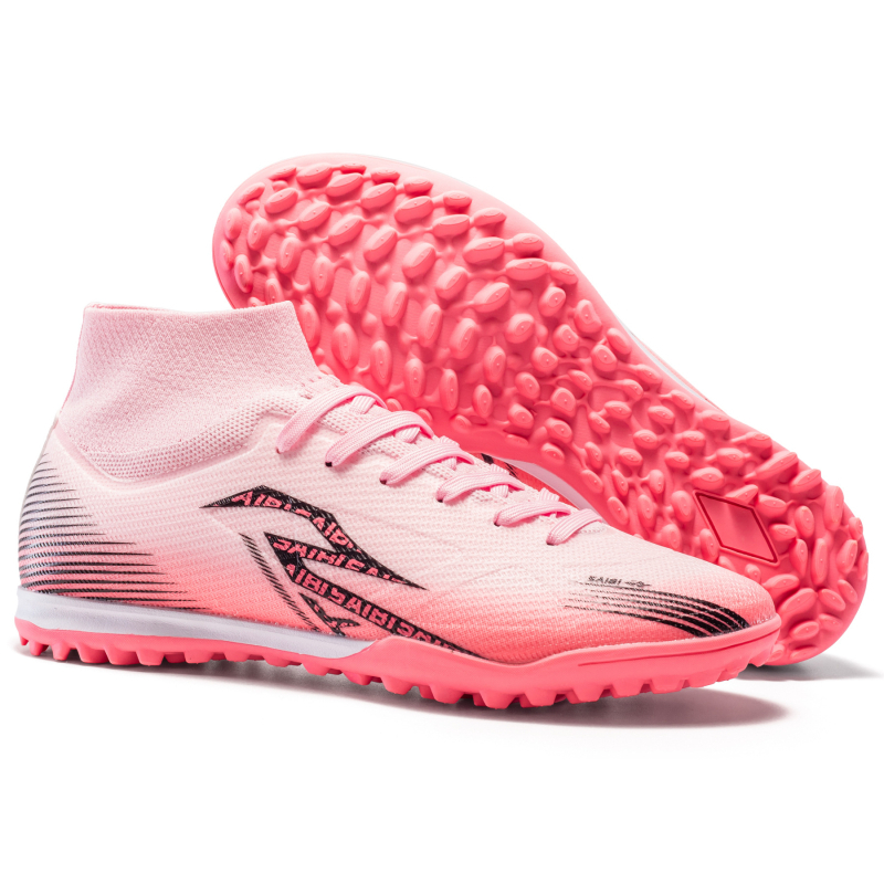 Augstas kurpes futbolam ar elpojošu tehnoloģiju, antislīdējoša zole, triecienu absorcija, tīmekļa odere iekšpusē.