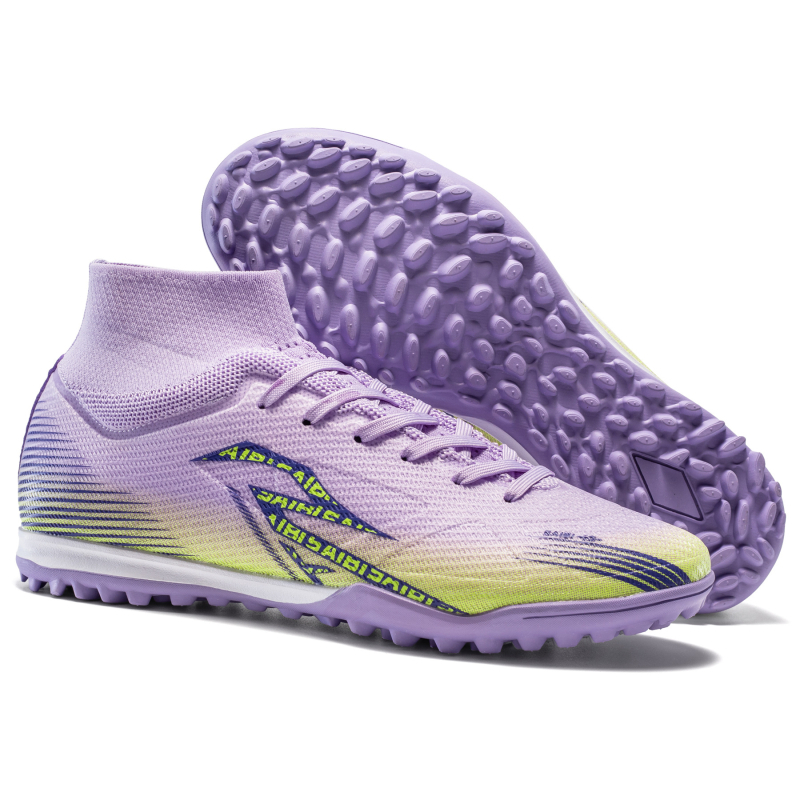 Augstas kurpes futbolam ar elpojošu tehnoloģiju, antislīdējoša zole, triecienu absorcija, tīmekļa odere iekšpusē.