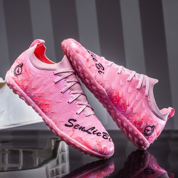 TF ποδοσφαιρικά παπούτσια με μακριούς στύλους για χλοοτάπητα και τεχνητό χλοοτάπητα — εμπρός δέσιμο, επάνω από συνθετικό δέρμα, αντιολισθητική σόλα