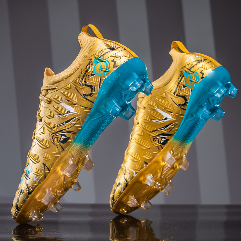 TF garās skrūves futbola kurpes zālei un mākslīgajai zālienam — priekšējā šņorēšana, virsma no sintētiskās ādas, pretslīdēšanas zole