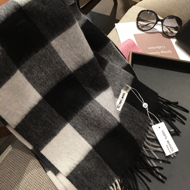 Šalle - (100% vilna; Warp adījums; silta; ziema; stils: elegantais, minimālists)