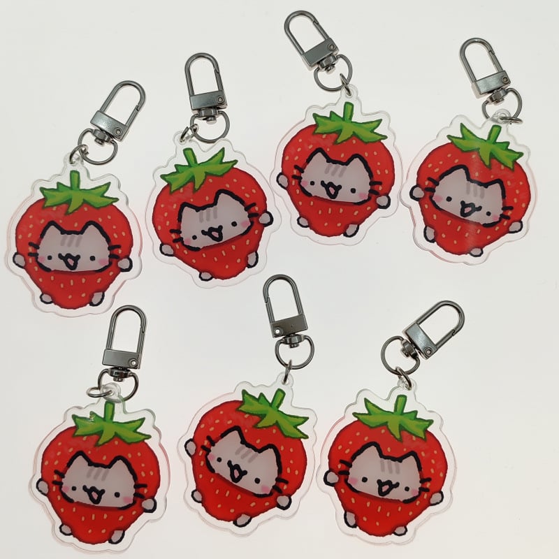 Eper tematikájú cicás kulcstartó, akril, cartoon stílus, termékkód jd601099959431520