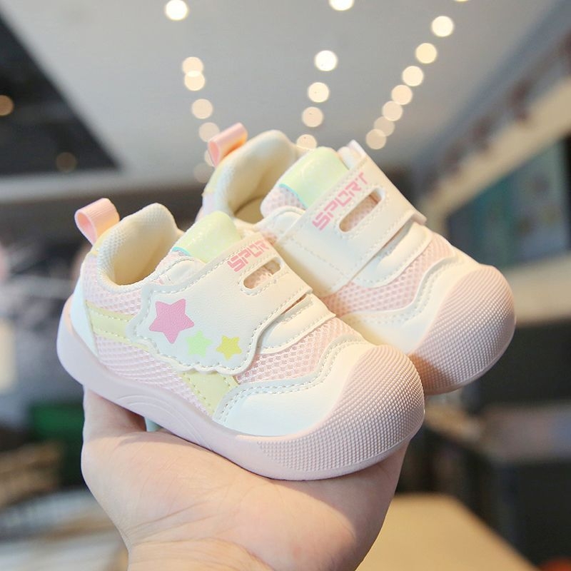 Αθλητικά παπούτσια για παιδιά, αναπνεύσιμη επάνω επιφάνεια από δίχτυ, χαμηλό ύψος, αντιολισθητική σόλα, προστασία από κλωτσιές, 12–36 μηνών