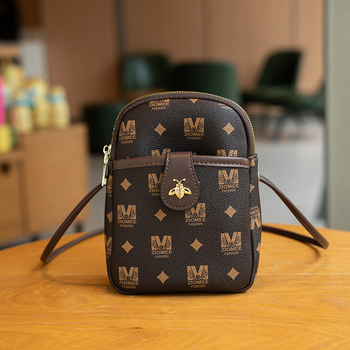 GELANDAI sieviešu crossbody telefona soma, PVC materiāls, pilsētas minimalistiskais stils, horizontāli taisnstūrveida forma, rāvējslēdzēja aizdarē, iekšējās kabatas: slēgta kabata ar rāvējslēdzēju, telefona kabata, nodalījuma kabata