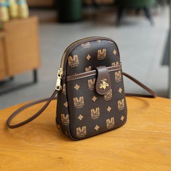 GELANDAI sieviešu crossbody telefona soma, PVC materiāls, pilsētas minimalistiskais stils, horizontāli taisnstūrveida forma, rāvējslēdzēja aizdarē, iekšējās kabatas: slēgta kabata ar rāvējslēdzēju, telefona kabata, nodalījuma kabata