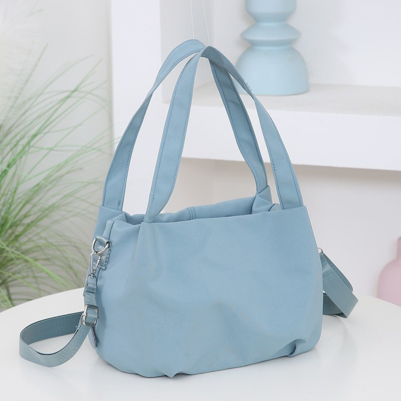 Nylon keresztbody táska – könnyű, nagy kapacitású, modern minimalista stílus