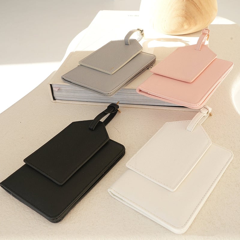 Σετ θήκης διαβατηρίου και ετικέτας αποσκευών (2 τεμάχια) – Υλικό PU, γεωμετρικό σχέδιο, μάρκα Hoshino, για ταξίδια, Άνοιξη 2024