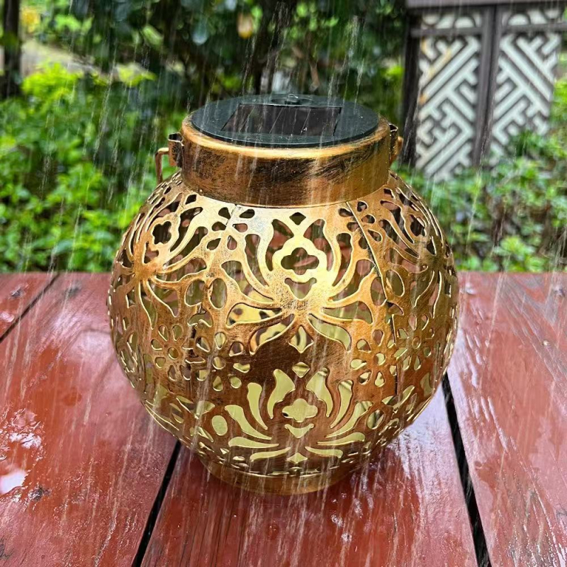 Соларен окачващ фенер – LED лампи, IP44, 1W, 1.2V, 6–12 ч работа