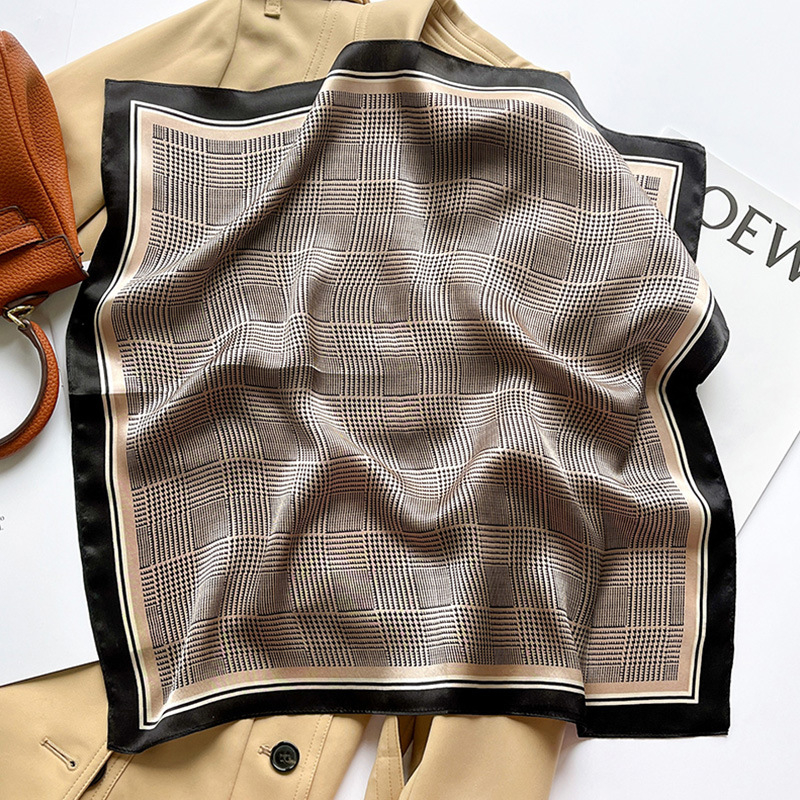 Valley of Beauty šilko šalikas, mažas kvadratas, paprasta audinys, spauda, ruduo