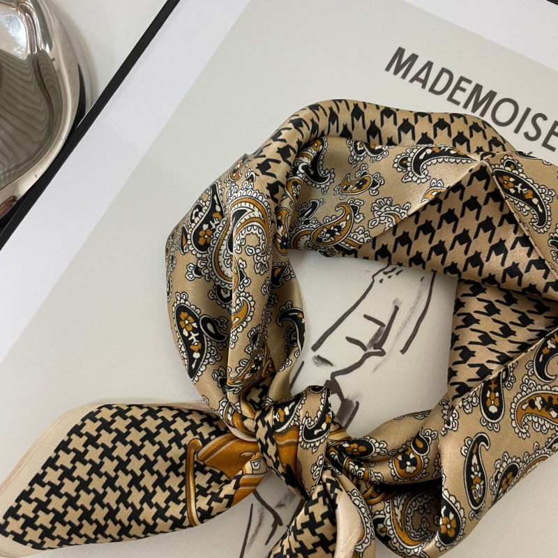 Șal pătrat din mătase Mulberry, model carouri houndstooth, 100% mătase, pentru toate sezoanele