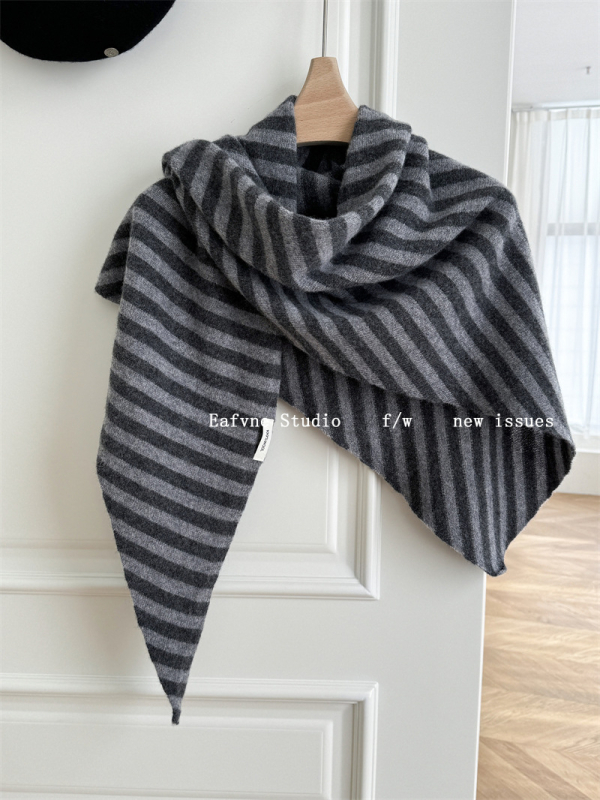 Šalikas iš 100% vilnos, megzta, šilta, kvadratinio paprasta stiliaus