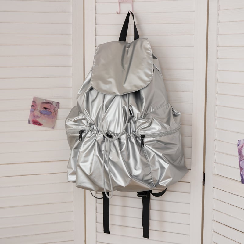 Νάιλον γυναικείο σακίδιο με επάνω φάκελο, θήκη για το τηλέφωνο, εσωτερικό στρώμα και μαλακή κατασκευή — Άνοιξη 2024