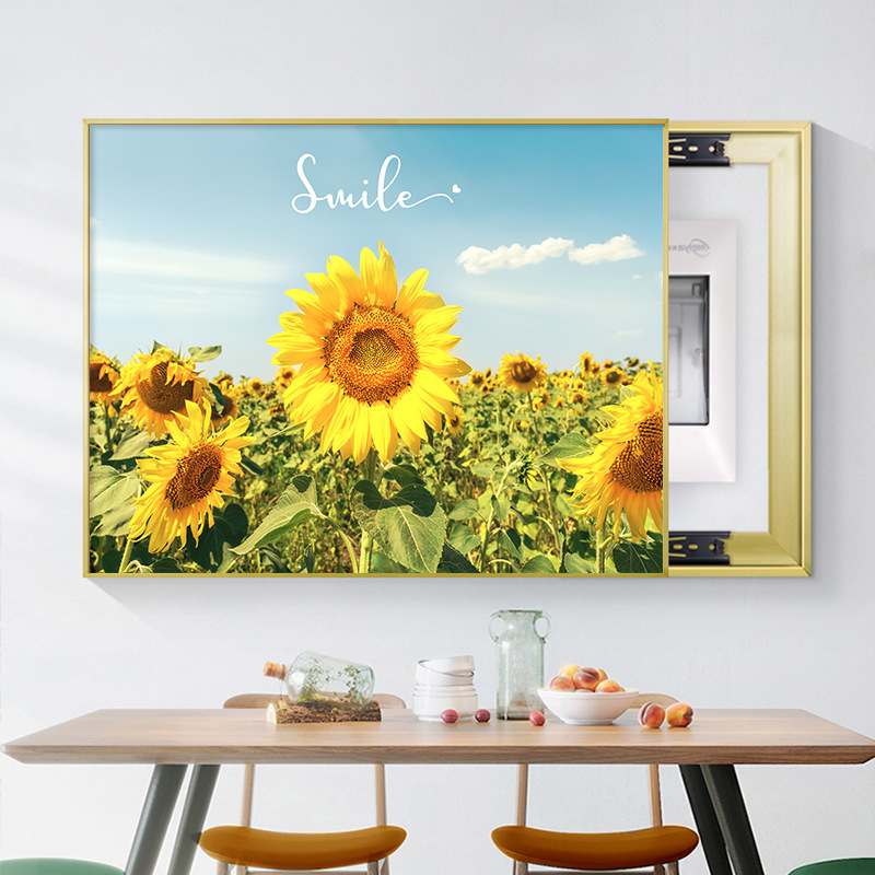 Διακοσμητική εικόνα με ηλιοτρόπια για ηλεκτρικό μετρητή — μοντέρνος μινιμαλιστικός τοίχος με μεταλλικό πλαίσιο