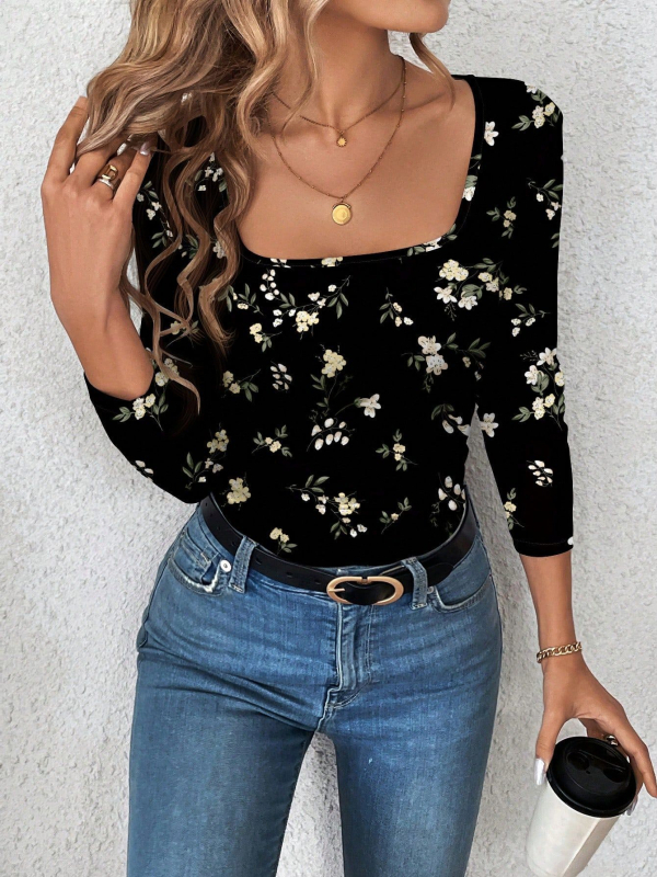 Γυναικεία cropped φλοράλ T‑shirt με U-λαιμό, μιλκ σιλκ και πολυεστέρες 95%, 3D μοτίβο, στενή γραμμή