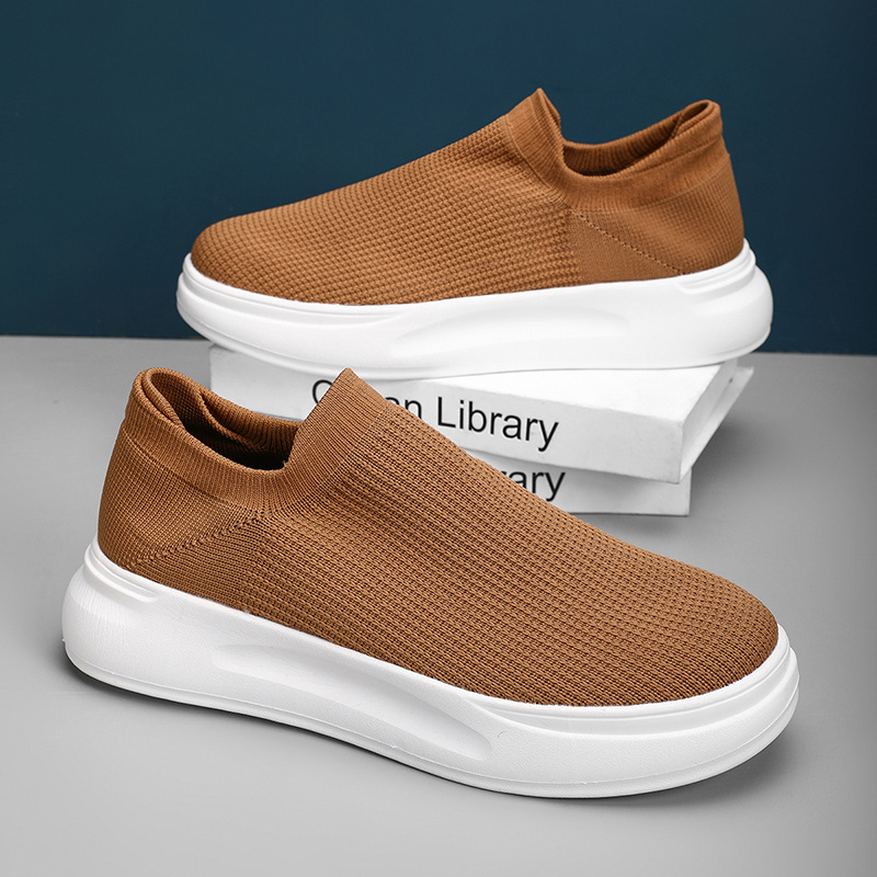 Uniszex sportcipők, hálós felsőrésszel, légáteresztő, EVA talp, kerek orr.