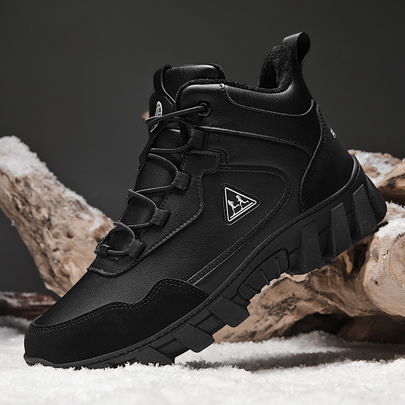 Ανδρικά ψηλά μποτάκια χιονιού με επένδυση φλίς, σόλα καουτσούκ, κορδόνια στο μπροστινό μέρος