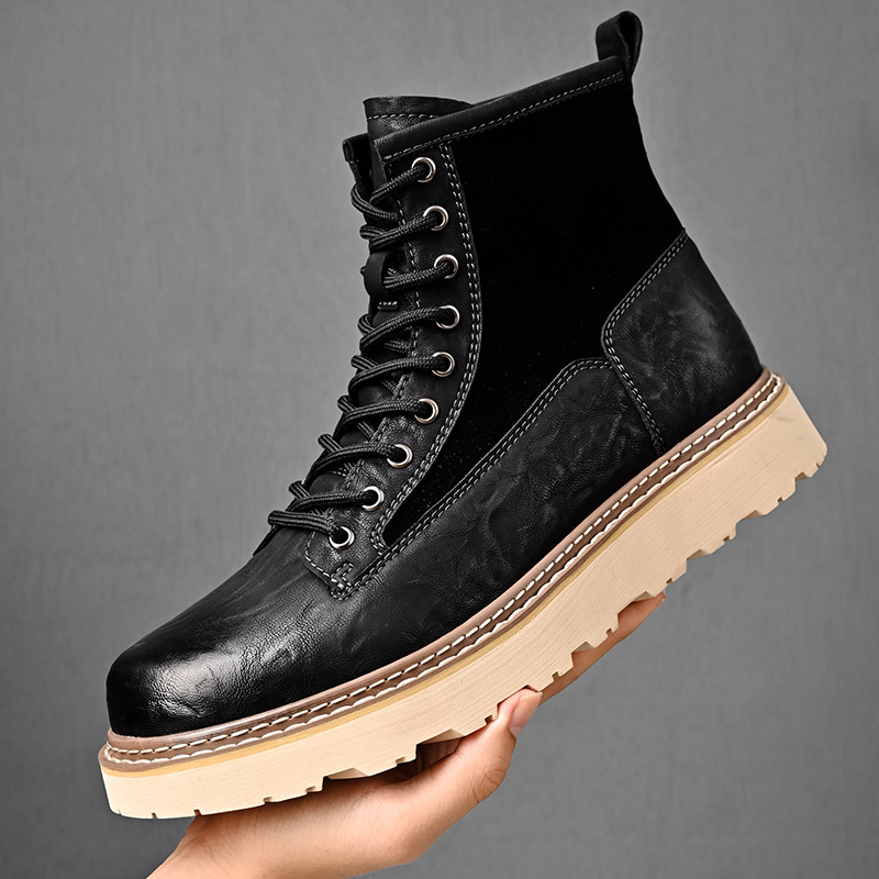 Martin batai vyriški – pirmojo sluoksnio karvės odos, gumos padas, šoninis užtrauktukas, apvalus pirštas, vidutinio aukščio kulnas 3–5 cm