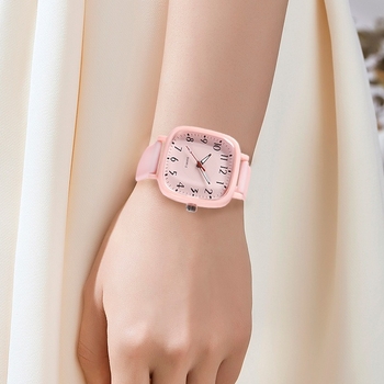 FK01 ηλεκτρονικό ρολόι με ψηφιακή οθόνη, φωτεινό καντράν, θήκη από καουτσούκ και λουράκι από καουτσούκ