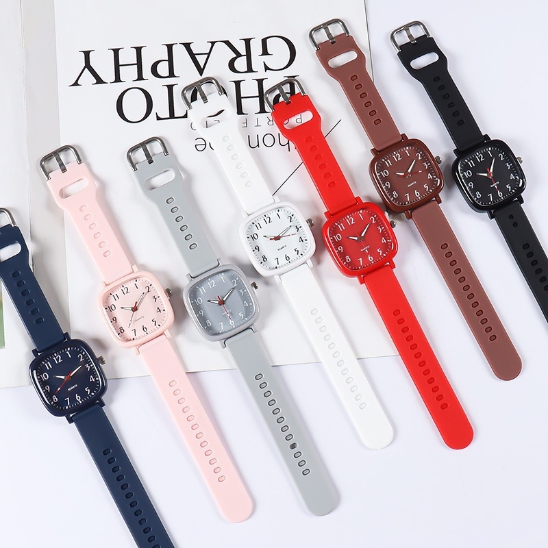 FK01 elektroninis laikrodis su skaitmeniniu ekranu, šviesojantis ciferblatas, guminis korpusas ir guminė apyrankė