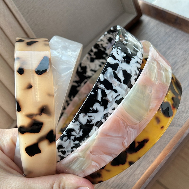 Traka za kosu s zobima, protuklizna, korejskog stila leopard uzorak – materijal: ploča octene kiseline, ručna izrada, za žene