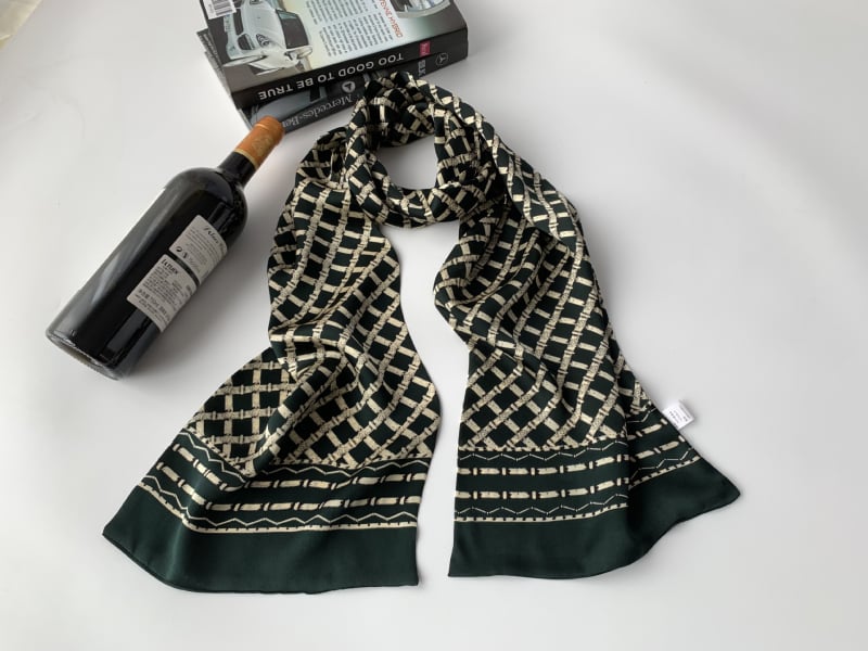 Мъжки шал от Mulberry коприна – Hangzhou произход, средна дължина, есен 2023, стил за градско делово ежедневие