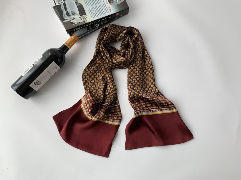 Мъжки шал от Mulberry коприна – Hangzhou произход, средна дължина, есен 2023, стил за градско делово ежедневие