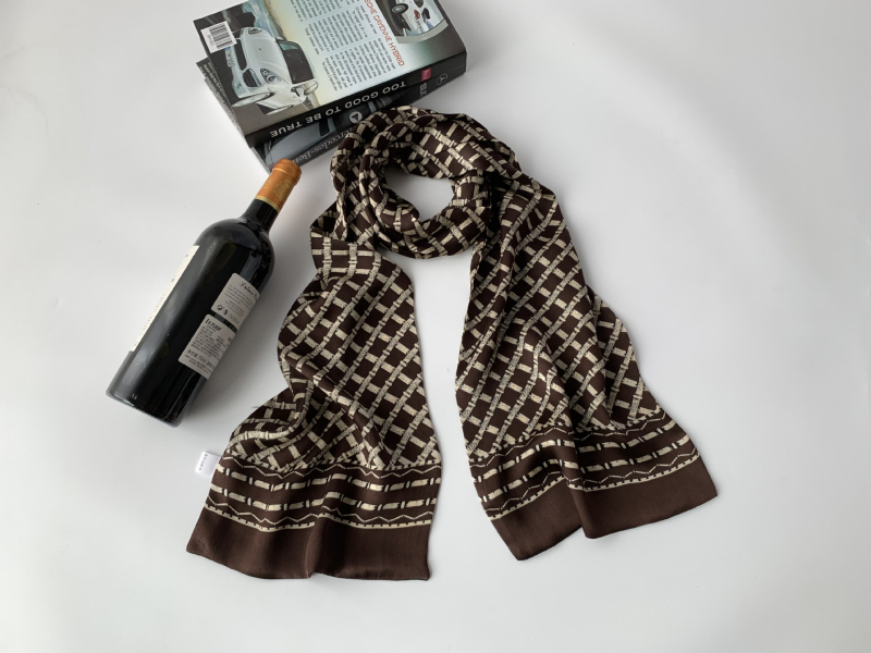 Мъжки шал от Mulberry коприна – Hangzhou произход, средна дължина, есен 2023, стил за градско делово ежедневие