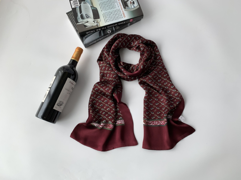 Мъжки шал от Mulberry коприна – Hangzhou произход, средна дължина, есен 2023, стил за градско делово ежедневие