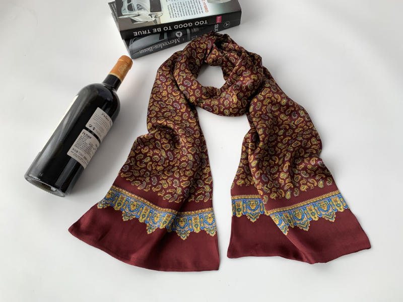 Мъжки шал от Mulberry коприна – Hangzhou произход, средна дължина, есен 2023, стил за градско делово ежедневие