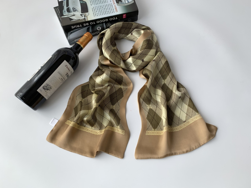 Мъжки шал от Mulberry коприна – Hangzhou произход, средна дължина, есен 2023, стил за градско делово ежедневие