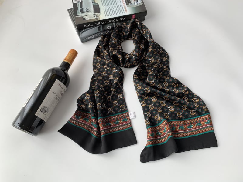 Мъжки шал от Mulberry коприна – Hangzhou произход, средна дължина, есен 2023, стил за градско делово ежедневие