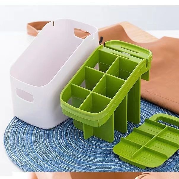 Virtuves daudzfunkcionālais nažu statīvs ar ēdamkociņu turētāju un asināmo – sienas stiprinājums, plastmasas, mūsdienīgs minimālisma stils