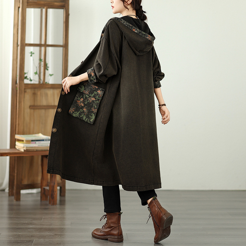 Sieviešu džinsa jaka ar kapuci, garums 80–100 cm, vaļīga piegriezuma, patchwork raksts, poliester-denim maisījums