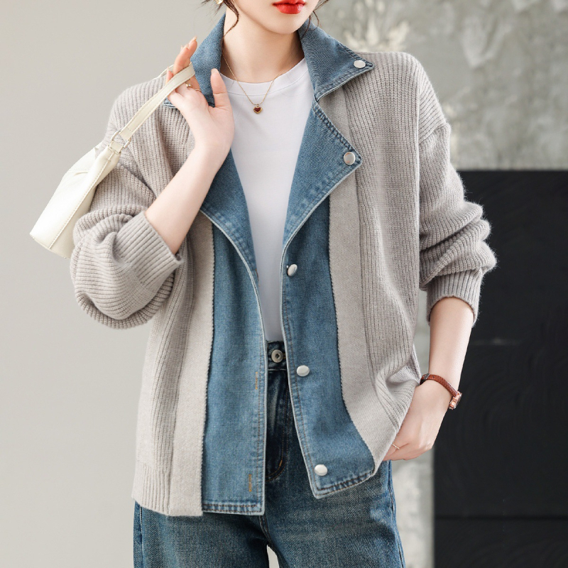 Megztas kardiganas su švarko apykakle, spalvų blokas, tvirtas mezginys, akrilas–poliesterio mišinys, ilgos rankovės, laisvas siluetas