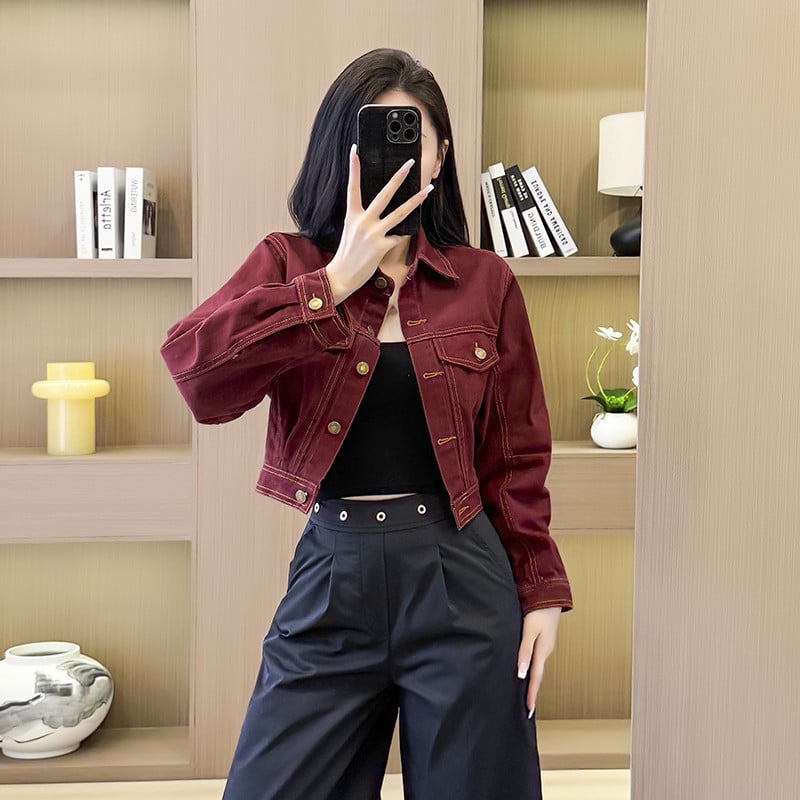 Moteriška džinsinė trumpa striukė su Peter Pan apykakle, trijų ketvirčių rankovės, poliesterio audinys, elegantiško temperamento stilius, įprastas ilgis, ruduo 2025