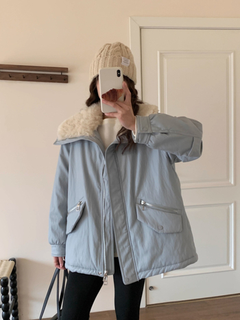 Γυναικείο μπουφάν σε κορεατικό στυλ, χοντρό με κουκούλα, γέμισμα από μετάξι και βαμβάκι, φερμουάρ μπροστά, μεσαίο μήκος, ύφασμα πολυεστέρα