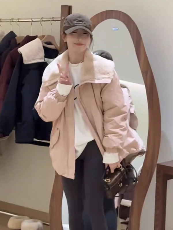 Sieviešu jaka Korejas stilā, bieza ar kapuci, pildījums no zīdkoka un kokvilnas, rāvējslēdzējs priekšā, vidēja garuma, poliestera audums