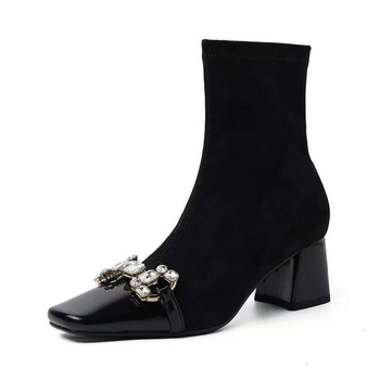 Moterų velūro trumpų batų su kvadratine nosimi, storu kulnu, 6–8 cm kulno aukštis, šoninis užtrauktukas