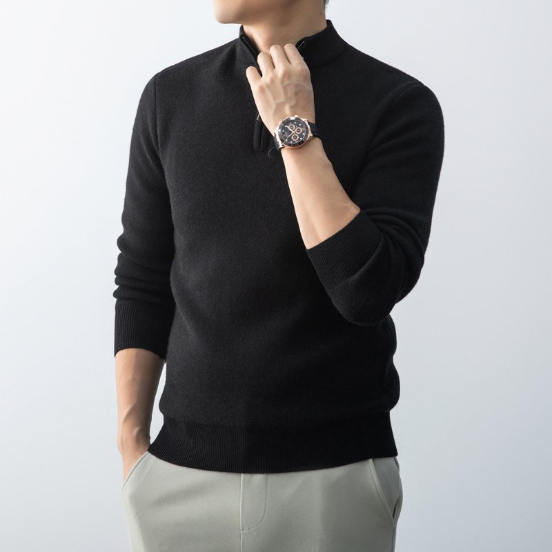 Korėjiečio stiliaus megztinis su fliso vidiniu pamušalu, stovinčiu kaklu, ilgomis rankovėmis