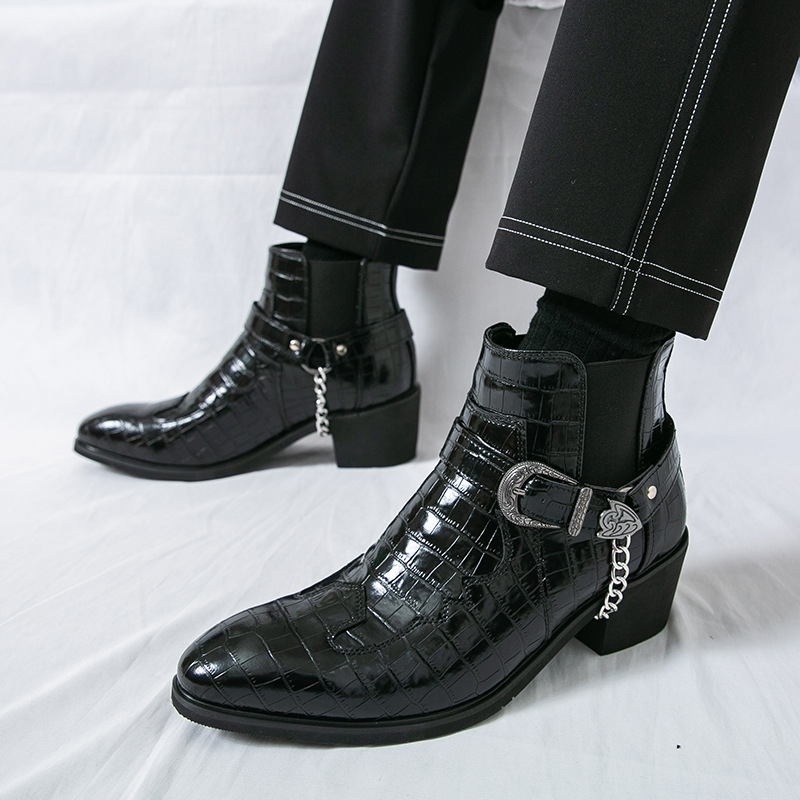 Vyriniai odiniai batai - smailus pirštas, kūginis kulnas 6–8 cm, vidutinio aukščio vamzdelis, Martenso stiliaus, PU viršus