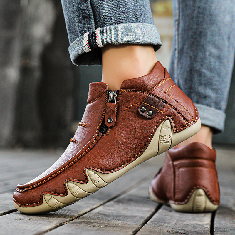 Férfi Chelsea bakancs kézzel varrt felsőrésszel, ultra-fiber bőrből, oldalsó cipzárral, téli használatra, gumitalp